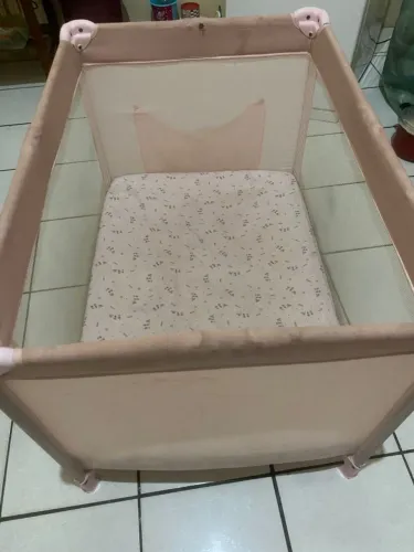 Vendo um beço cercado usado