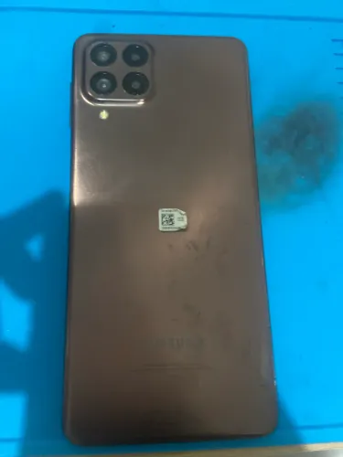 Samsung M53 com o conectar quebrado
