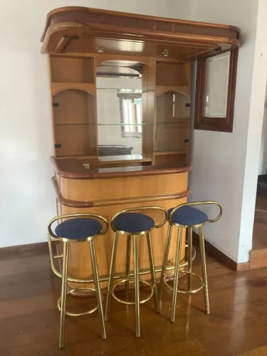 Barzinho com Banquetas