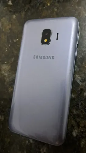 Celular para retirada de peças.