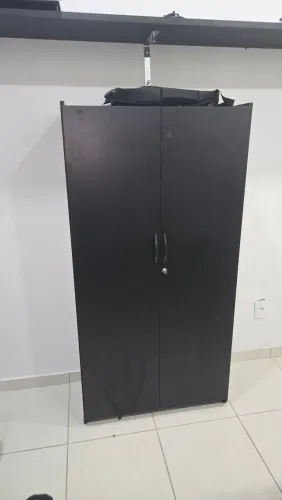 Armário 2 portas