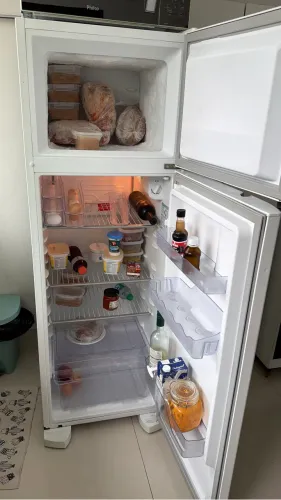VENDO: Geladeira Electrolux Cycle Defrost 260L Super Freezer Duplex Branca