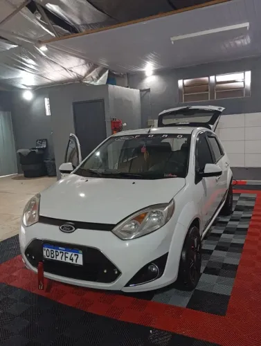 Ford Fiesta SE 1.6 8V Flex 5P 2014