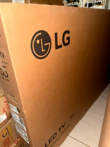 Tvs nova na caixa