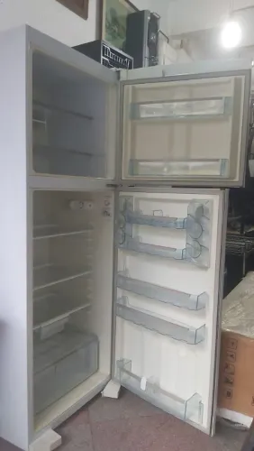 Geladeira Duplex Bosch em bom estado e funcionando. 220 volts