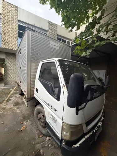 CAMINHÃO JMC BAÚ - OPORTUNIDADE!