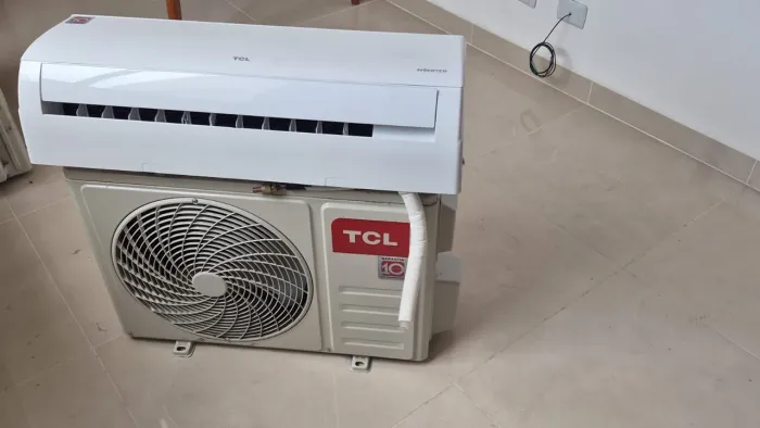 Ar Condicionado Split TCL Inverter 12.000 BTUs Frio 220V Completo