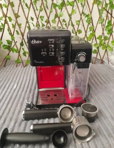 Cafeteira Oster Prima Latte