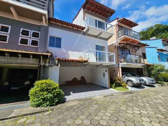 Casa em Condomínio para Venda em Teresópolis, Iucas, 3 dormitórios, 1 suíte, 2 banheiros,