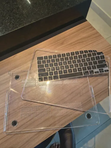 Tela de proteção e capa de teclado MacBook pro m5