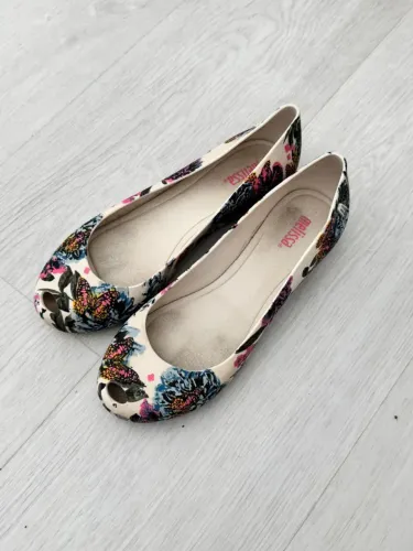 Lote 8 pares Melissa 35/36