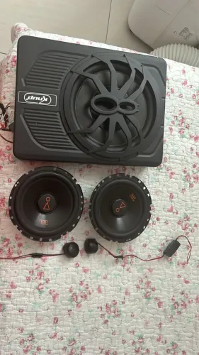 Kit duas vias JBL e caixa selada subwoofer