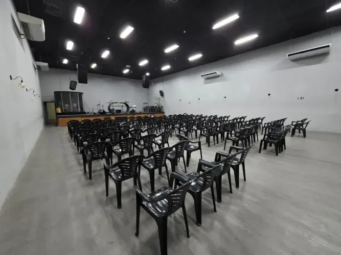 Pavilhão / Galpão Comercial - Excelente Oportunidade no Centro de Nilópolis
