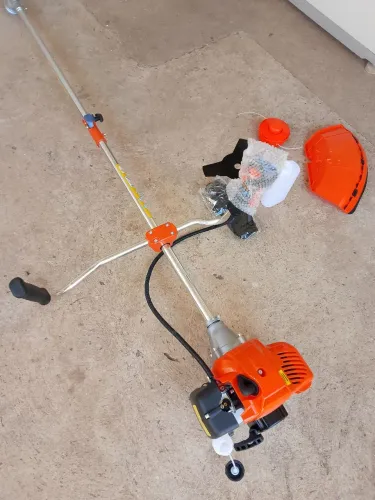 Vendo essa Roçadeira da STIHL nova a gasolina retirada em Águas lindas