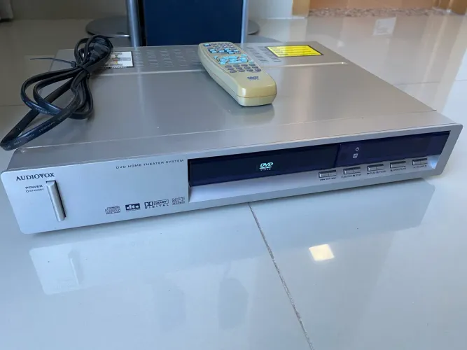 Home theater Audiovox