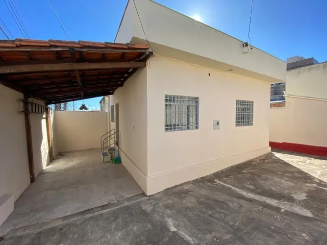 Casa com 2 quartos para alugar em Belo Horizonte