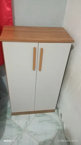 Vendo uma cômoda
