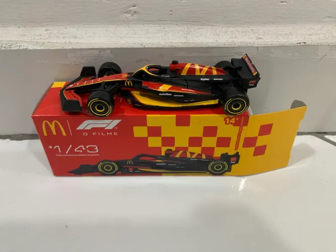 Carrinho mc F1