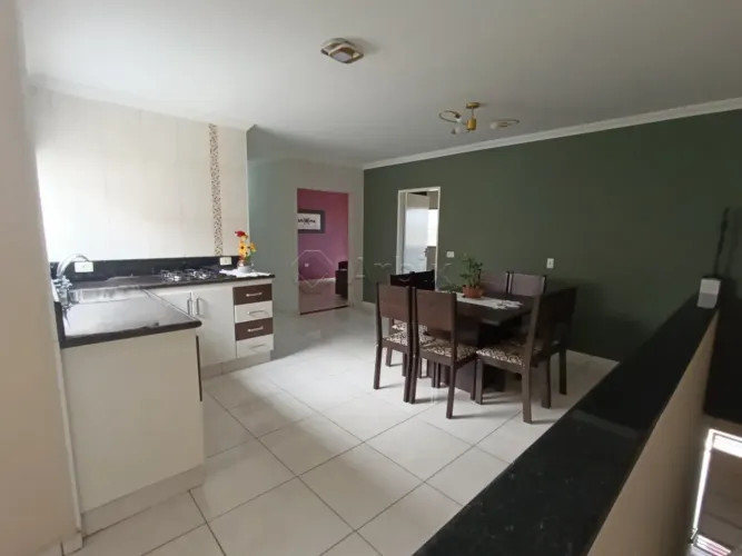 Sobrado à venda no bairro Jardim Mirandola em Americana/SP