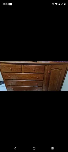 Vendo uma cômoda de madeira