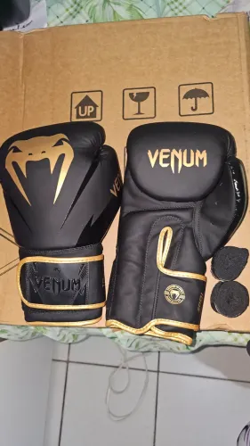 Luva Venom 16oz + bandagem 3M