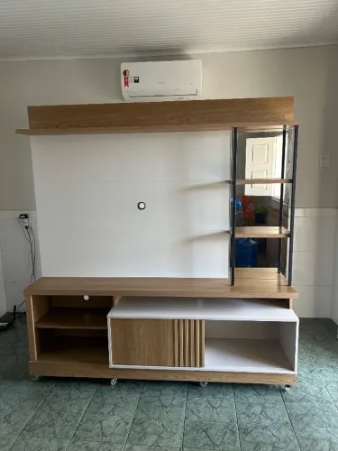 Estante / rack de sala