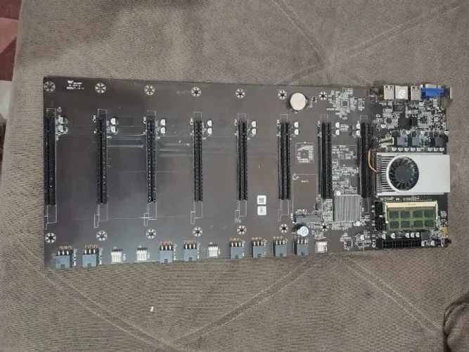 Placa-mãe de mineração (8x PCIe, DDR3, fan, mSATA)