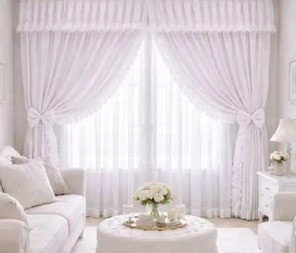 Cortinas de renda com forro de cetim (varão)