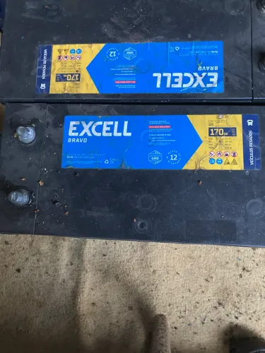 Vendo baterias estacionária de gerador 