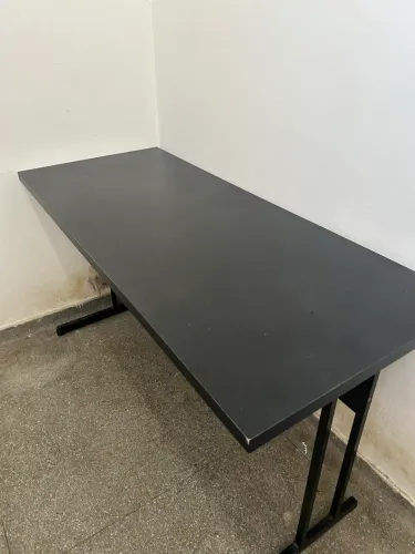 Mesa de estudos ou escritório 