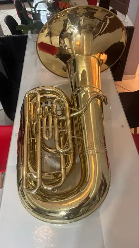 Tuba Conn 20 j