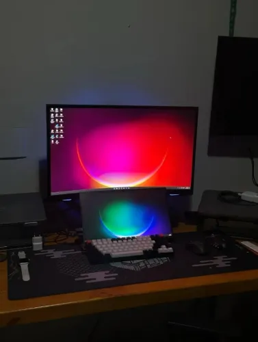 Monitor Gamer Samsung Odyssey G7 27" Curvo - 240Hz, 1ms, QHD, HDR600