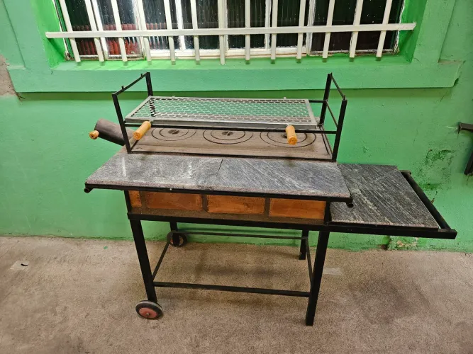 Forno e churrasqueira a lenha portátil