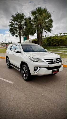 Toyota Hilux SW4 SRX 4X4 2.8 TDI 16V Dies. Aut. 2016