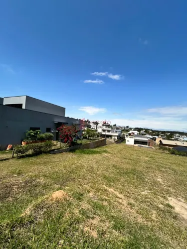 TERRENO À VENDA NO CONDOMÍNIO COLINAS DE INHANDJARA EM ITUPEVA/SP