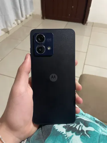 MOTOROLA G84