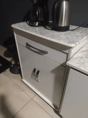 Armário para microondas 