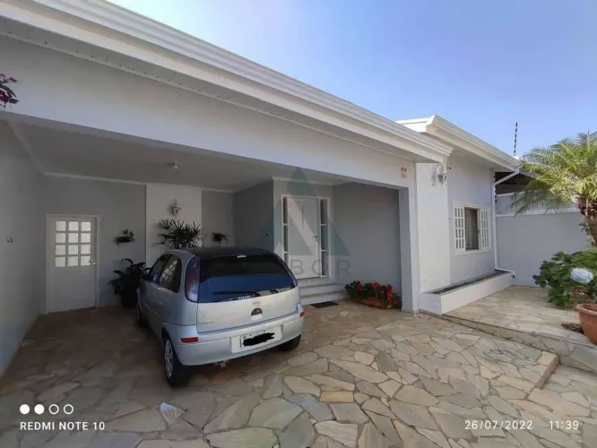 Casa com 3 dormitórios à venda, 230 m² por R$ 690.000 - Centro - Itapetininga/SP