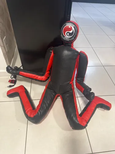 Boneco de treino jiu-jítsu infantil