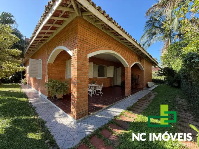Venda | Casa Pé na Areia Condomínio-Praia da Cocanha