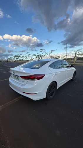 Hyundai Elantra 2.0 16V Flex Aut. 2018