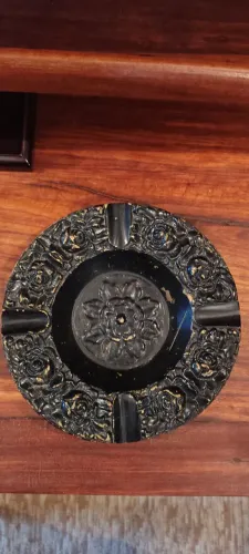 Cinzeiro de bronze