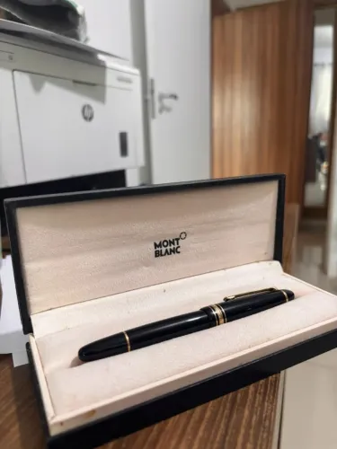Caneta MontBlanc Esferográfica Meisterstück Classique Revestida a Ouro