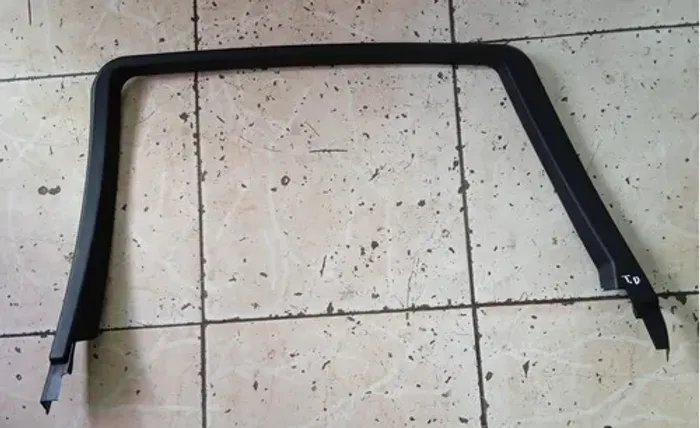 Moldura Arco Porta Traseira Direita Mercedes R500 2007