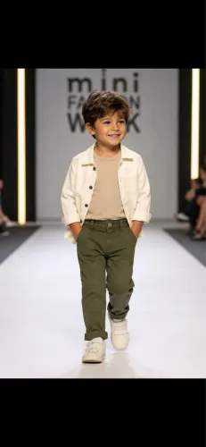 Calça Baby Gap masculina tamanho 18/24 meses