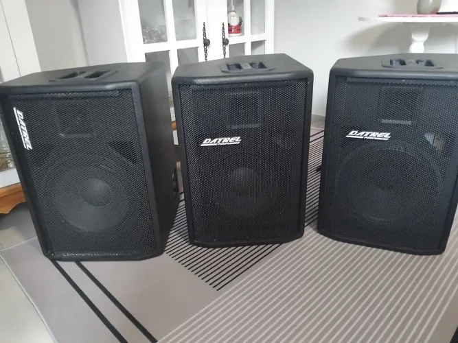 Vendo Caixas de som NOVAS  3.600