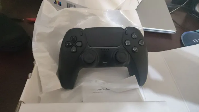 Controle PS5 praticamente sem uso