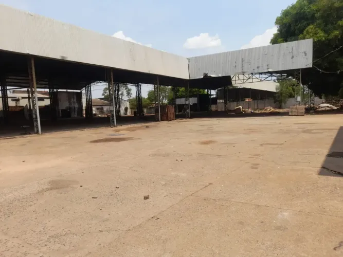 Excelente Barracão para locação  com 4.500 metros quadrados em  Várzea Grande - MT