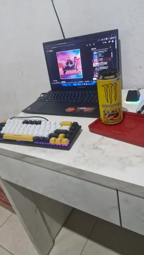 Teclado mecânico gamer 60% rgb e mouse gamer attack shark X11 com base de carregamento rgb