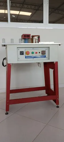 Coladeira de fita de borda